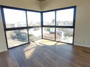 Gran dos ambientes super luminoso! Flores