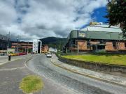 GRAN EDIFICIO COMERCIAL