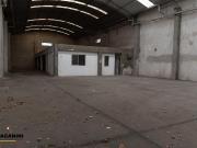 Gran Galpón de 750 m2, con entrada para camiones