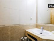 Gran habitación con baño privado para alquilar en...