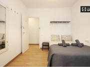 Gran habitación con cama doble en alquiler en...