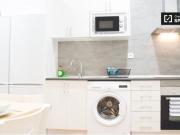 Gran habitación con llave independiente en apartamento...