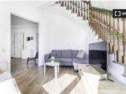 Gran habitación en alquiler en apartamento de 13...