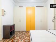 Gran habitación en piso compartido en El Born, Barcelona