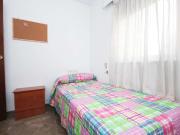 Gran habitación en piso compartido en Los Pajaritos, Granada