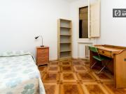Gran habitación en piso compartido en Puerta del Sol, Madrid