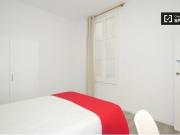 Gran habitación para alquilar en un apartamento de 5...