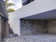 Gran Jardín, casa con 4 recamaras,4 baños,en esquina