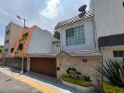 ¡GRAN OPORTUNIDAD! CASA CERCA DE UVM CAMPUS LOMAS VERDES!