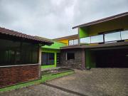 Gran oportunidad: casa + locales y amplio terreno cerca...