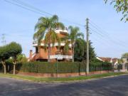 GRAN OPORTUNIDAD! Casa Quinta en Castelar