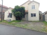 GRAN OPORTUNIDAD CASA TRICAO 4 DORM, PISCINA, ESTAR