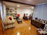 GRAN OPORTUNIDAD DE INVERSIÓN CASA CON 3 DEPARTAMENTOS