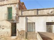 Gran oportunidad de inversión en Almazora, casa de mas...