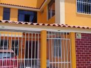 ¡Gran Oportunidad de Inversión en Espaciosa Casa...