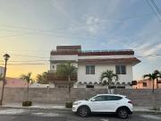 GRAN OPORTUNIDAD DE RESIDENCIA EN VENTA CERCA DE PLAZA...