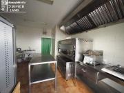 ? ¡Gran oportunidad! Local comercial con amplio patio en...