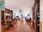 Gran piso reformado de 3 dormitorios con terraza junto a...