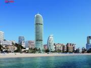 gran rascacielos en la primera línea de playa en Benidorm