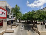 GRAN REMATE! Hermosa casa con locales comerciales en...