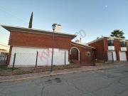 GRAN RESIDENCIA EN VENTA EN QUINTAS DEL SOL DE DOS PISOS
