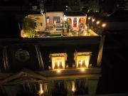 Gran terraza en edifcio antiguo