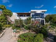 Gran villa independiente con dos apartamentos separados,...