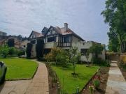 Gran y hermosa casa en esquina 6D, 4B, 6E estilo inglés...