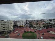 Grand appartement rénové dernier étage exposé Sud