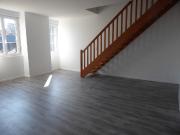 Grand appartement duplex à louer plein centre >...