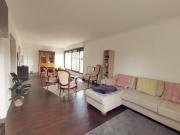 Grand appartement T3 bis avec balcon, parking et cave