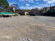 GRAND BATIMENT COMPOSÉ ACTUELLEMENT DE TROIS GARAGES SUR...