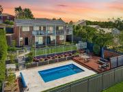 Grand Contemporary Family Retreat with breathtaking views