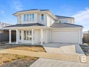 GRAND FAMILY HOME IN POPULAR LUCAS