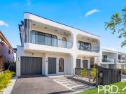 GRAND FIVE BEDROOM HOME + STUDIO