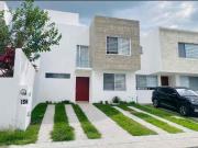 GRAND JURIQUILLA CASA EN PRIVADA AMENIDADES 4 RECÁMARAS...