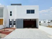 Grand Juriquilla casa nueva en VENTA RAH3351