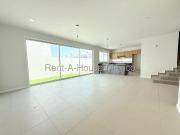 Grand Juriquilla VENTA. Casa con estudio, roof garden, 3...