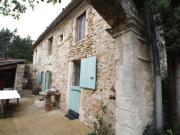 Grand Luberon. Propriété ancienne à vendre avec terrain de 1