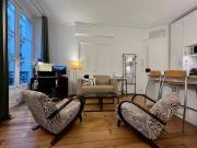 GRAND STUDIO MEUBLÉ PARIS AU COEUR DU MARAIS