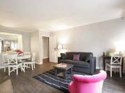 GRAND STUDIO MEUBLÉ POUR 2 PERSONNES TROCADÉRO