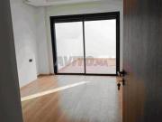 Grand studio vide à louer bd Abdelmomen