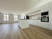 GRAND T3 CENTRE VILLE ROCHEFORT 970,00 EUR Charges et chau