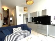 Grand théâtre Superbe T3 dans immeuble pierre Retour sur...