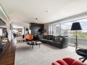 Grande Apartamento T6+3 no Campo Pequeno, com 3 Lugares...