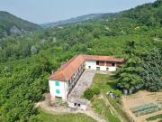 Grande cascinale con terreno e sorgente 640m² Cravanzana