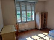 Grande chambre dans coloc étudiant/alternant