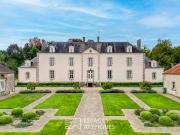 Grande demeure de prestige au coeur de son parc forestier