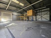 GRANDE HALLE AVEC MEZZANINE