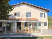 Grande maison 180 m2 sur terrain arboré avec piscine...